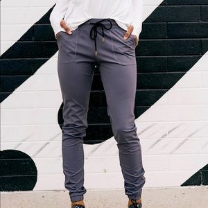Zyia Peak Zipper Joggers (Long) 31”